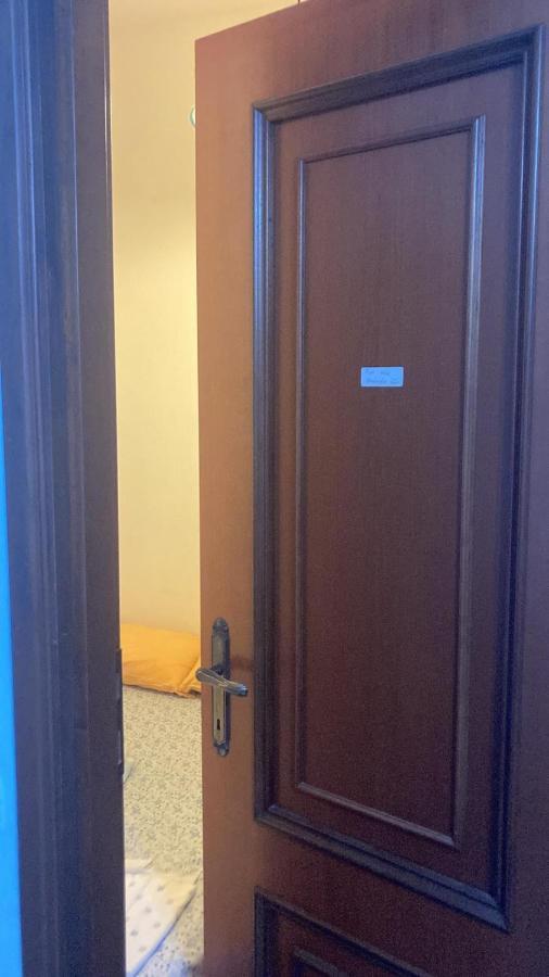 Cheerful Room, Sharing Kitchen In A Cosy Family Art House, Ideal For One Person Or Couple サンレモ エクステリア 写真